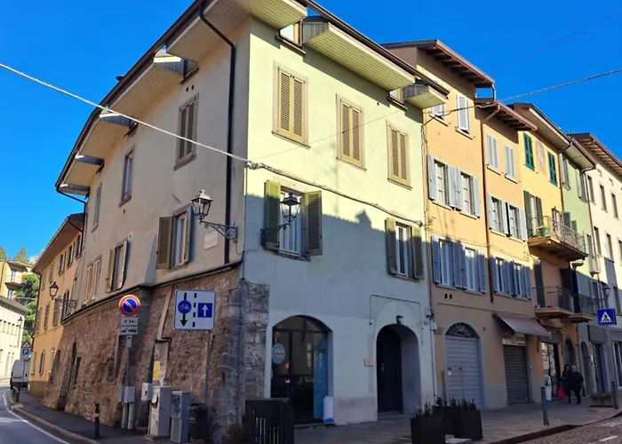 Post Office Holidays House Holiday home Bergamo