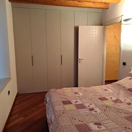 Vakantiehuis Post Office Holidays House Bergamo